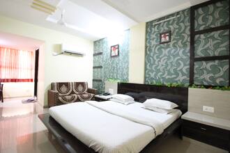 Hotel Ratna Deep, Ahmedabad 5